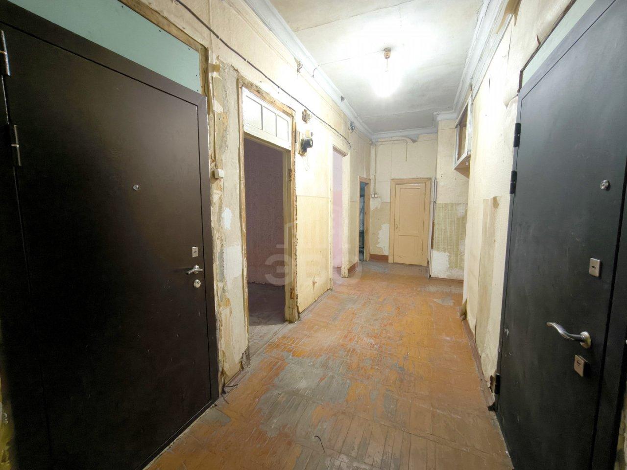 четырехкомнатная квартира в Санкт-Петербурге по адресу: Нейшлотский пер., 15Б