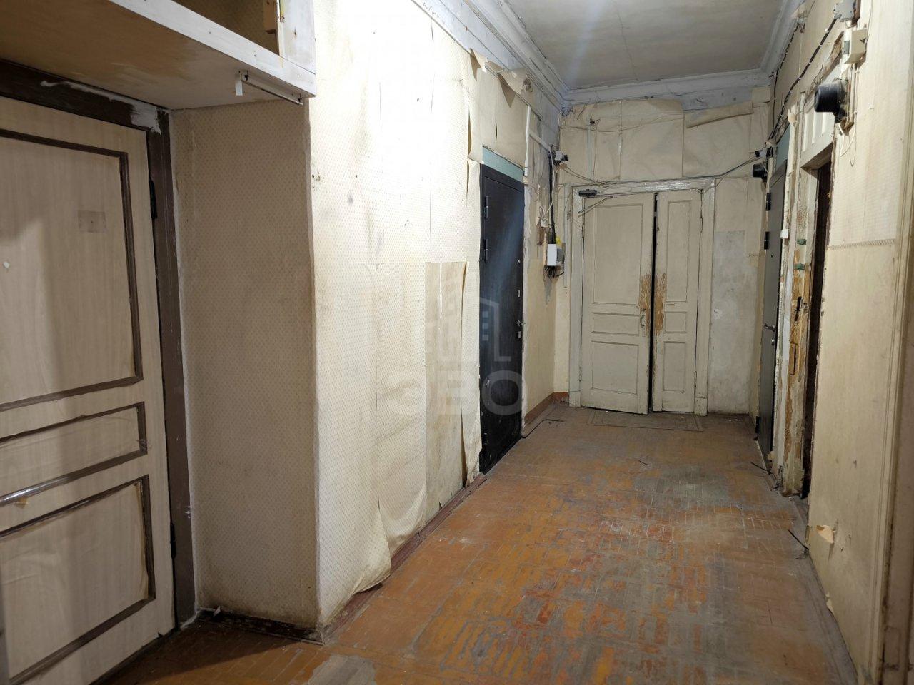 четырехкомнатная квартира в Санкт-Петербурге по адресу: Нейшлотский пер., 15Б