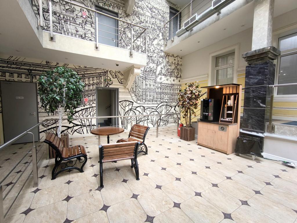 коммерция в Санкт-Петербурге по адресу: 2-я В.О. линия, 37