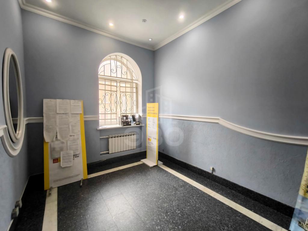 коммерция в Санкт-Петербурге по адресу: 2-я В.О. линия, 37