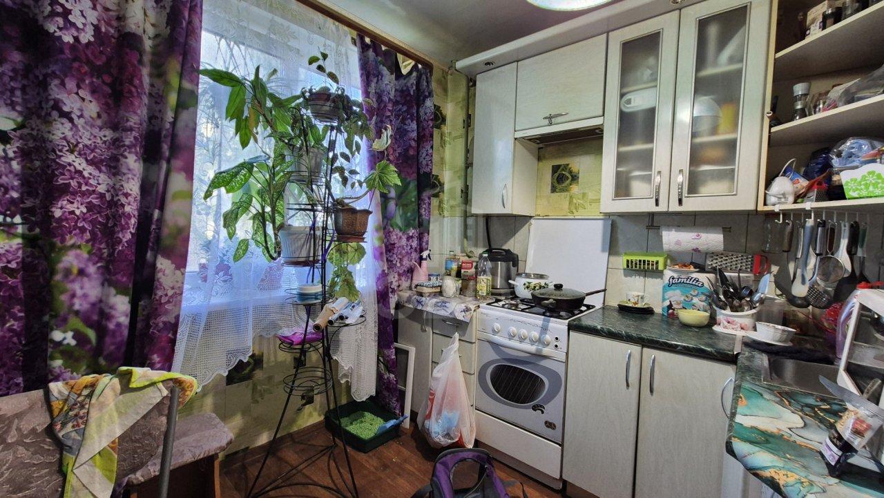 двухкомнатная квартира в Ленинградской области по адресу: Центральная ул., 8