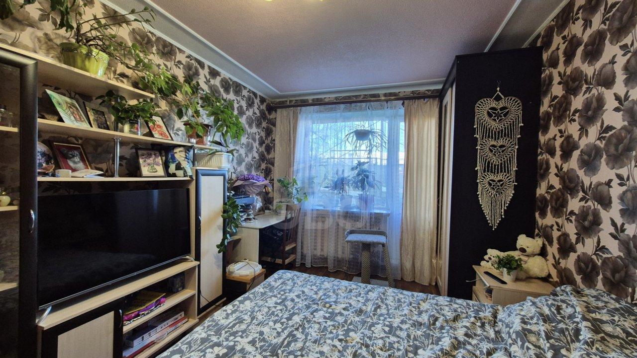 двухкомнатная квартира в Ленинградской области по адресу: Центральная ул., 8