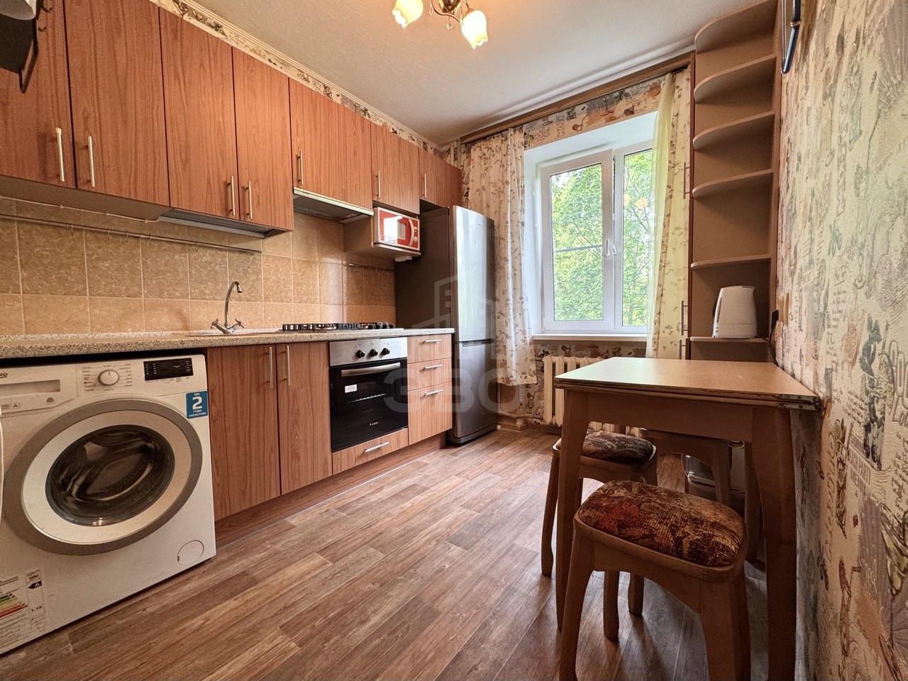 трехкомнатная квартира в Санкт-Петербурге по адресу: Тореза проспект, 90