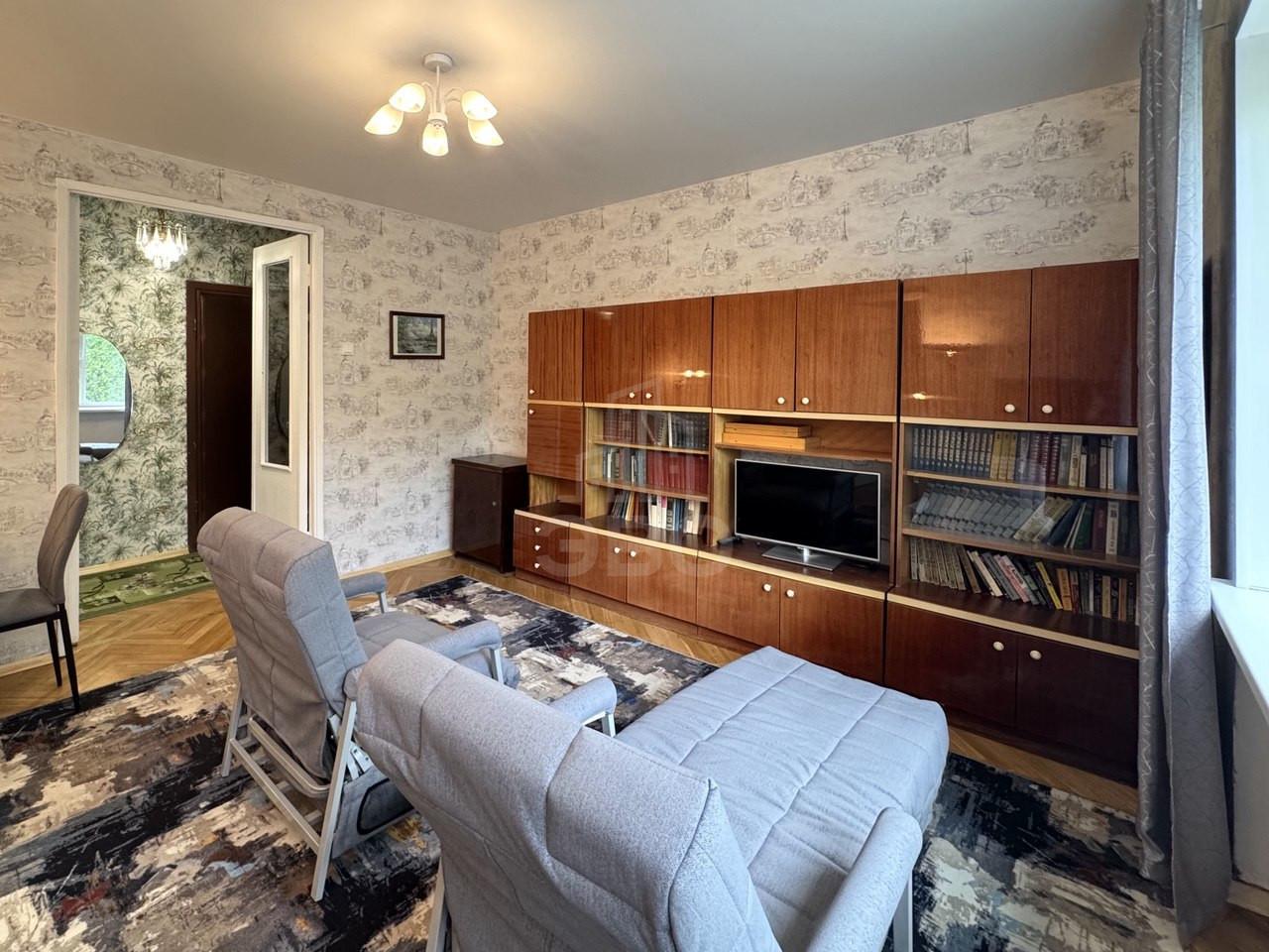 трехкомнатная квартира в Санкт-Петербурге по адресу: Тореза проспект, 90