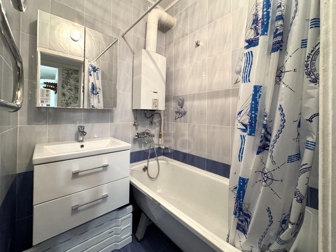 трехкомнатная квартира в Санкт-Петербурге по адресу: Тореза проспект, 90