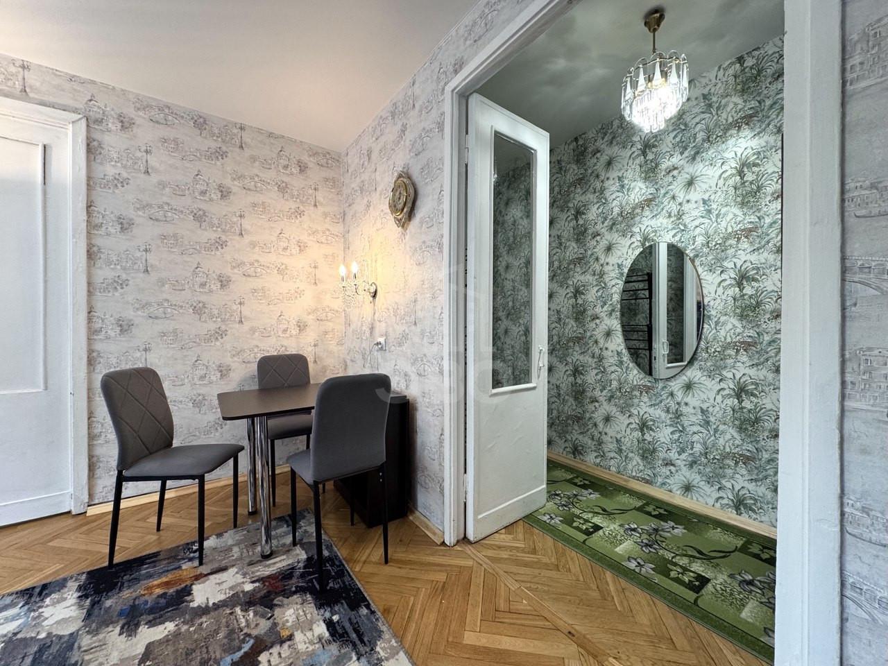 трехкомнатная квартира в Санкт-Петербурге по адресу: Тореза проспект, 90