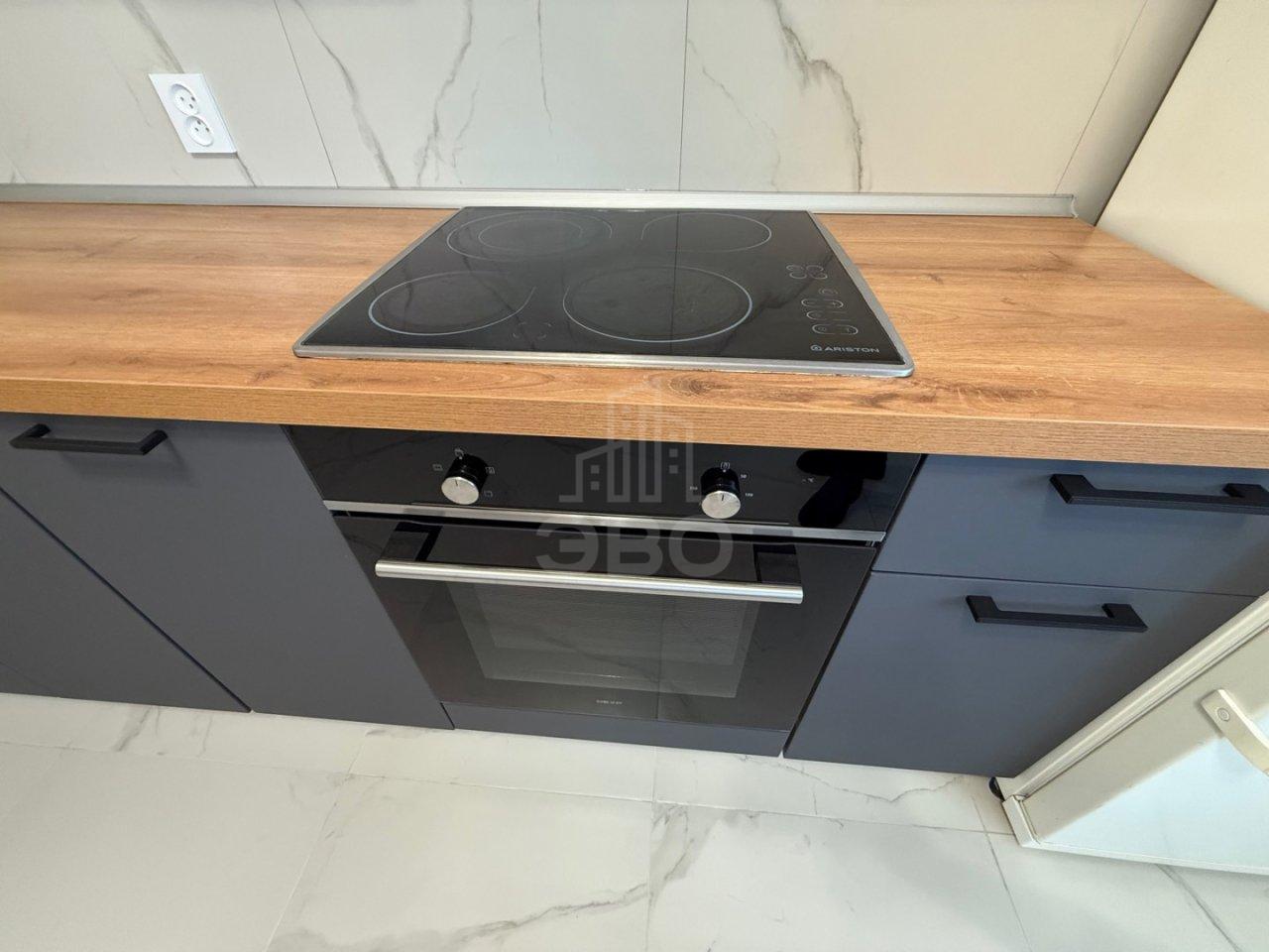 трехкомнатная квартира в Санкт-Петербурге по адресу: Комендантский проспект, 13