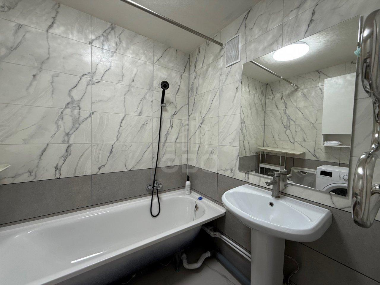 трехкомнатная квартира в Санкт-Петербурге по адресу: Комендантский проспект, 13