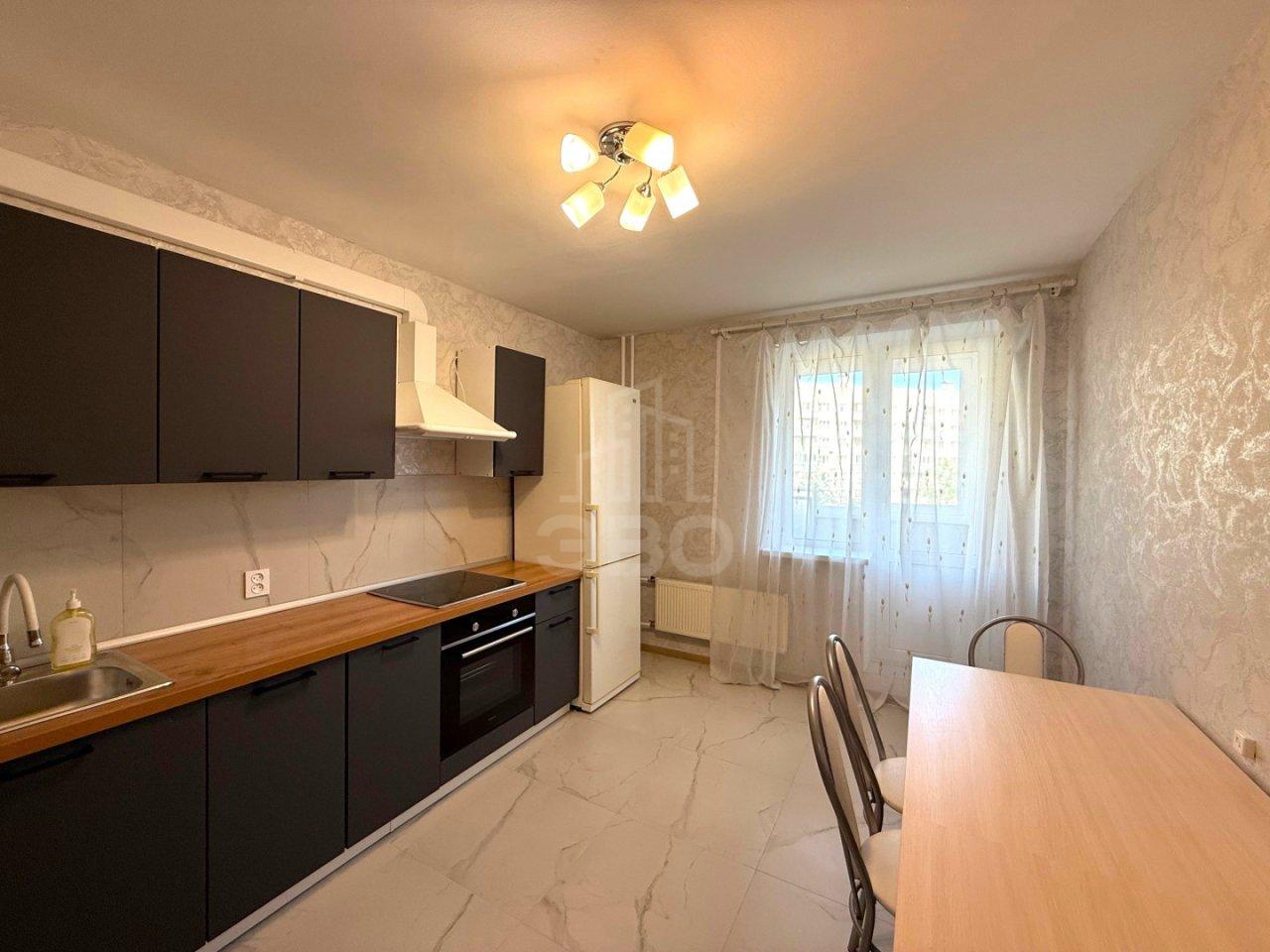 трехкомнатная квартира в Санкт-Петербурге по адресу: Комендантский проспект, 13