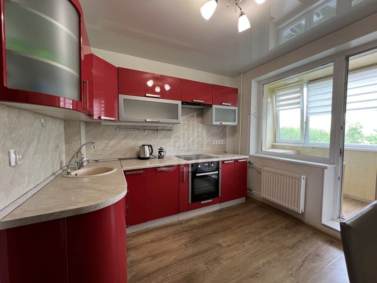 однокомнатная квартира в Санкт-Петербурге по адресу: Десантников ул., 12, к 1