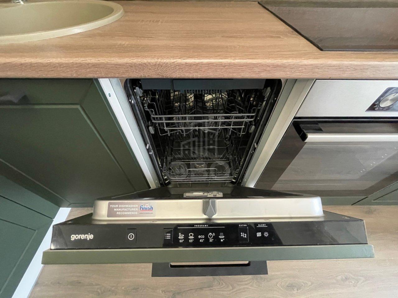 однокомнатная квартира в Санкт-Петербурге по адресу: Парфеновская ул., 14, к 1