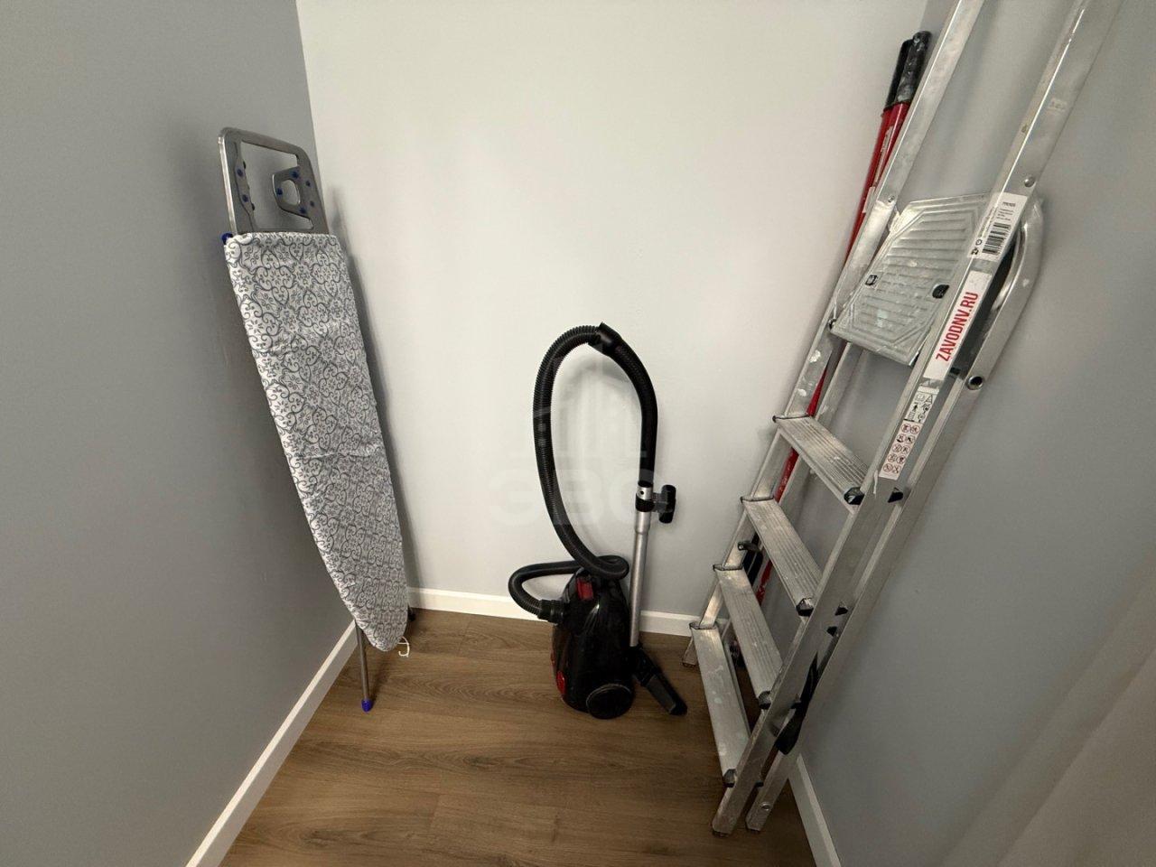 однокомнатная квартира в Санкт-Петербурге по адресу: Парфеновская ул., 14, к 1