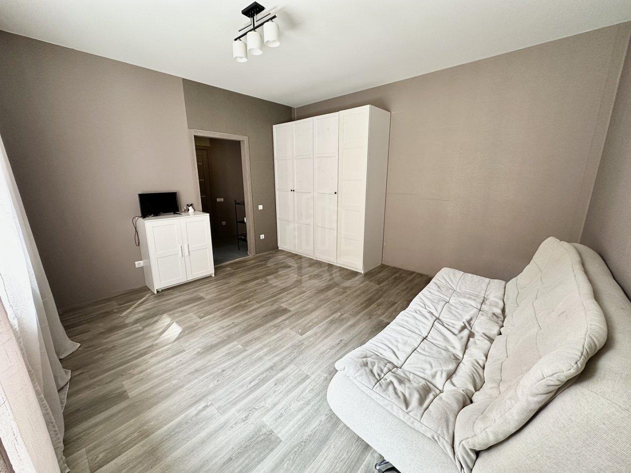 однокомнатная квартира в Санкт-Петербурге по адресу: Областная ул., 1