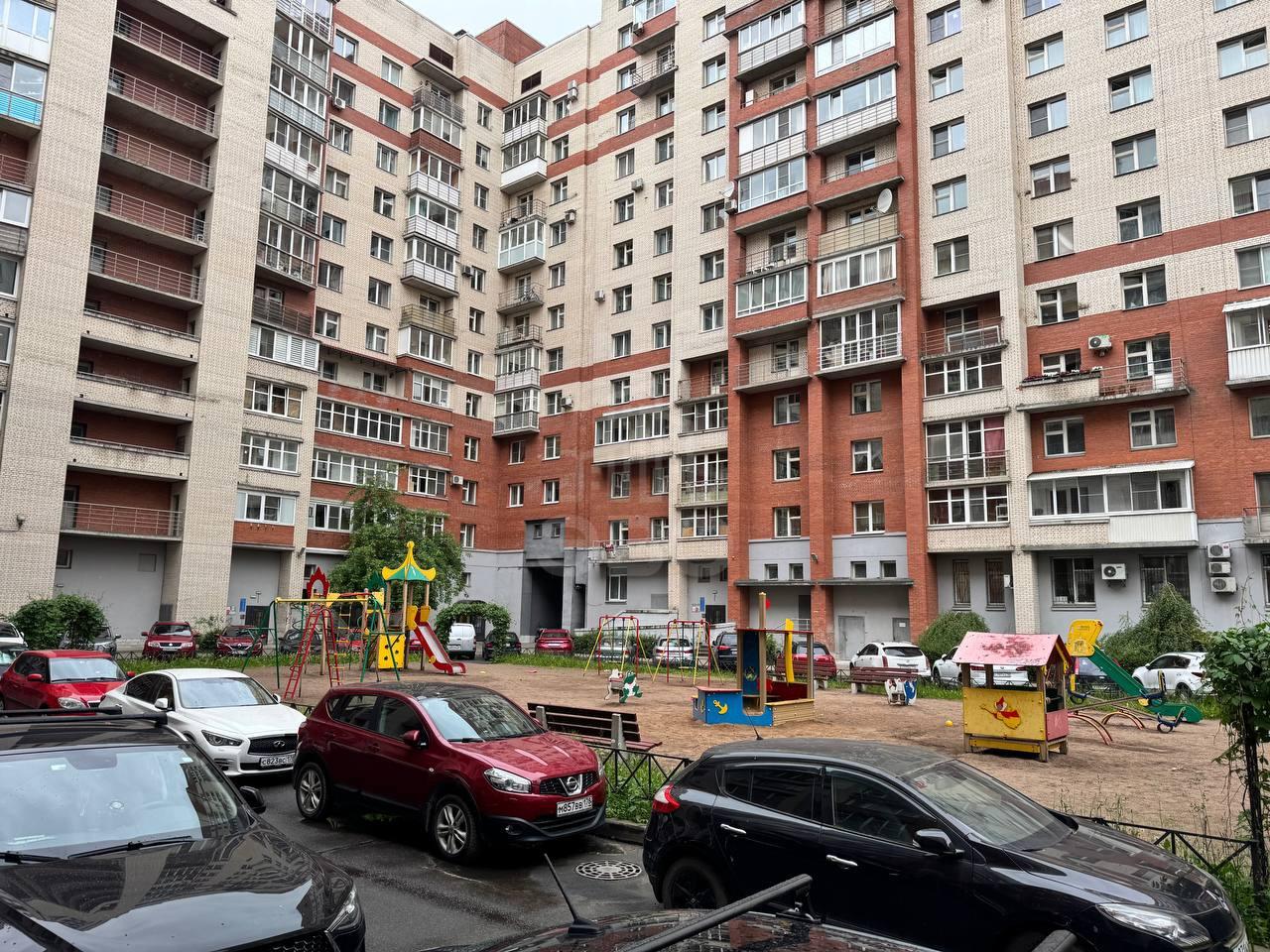 двухкомнатная квартира в Санкт-Петербурге по адресу: Искровский проспект, 32, к 1