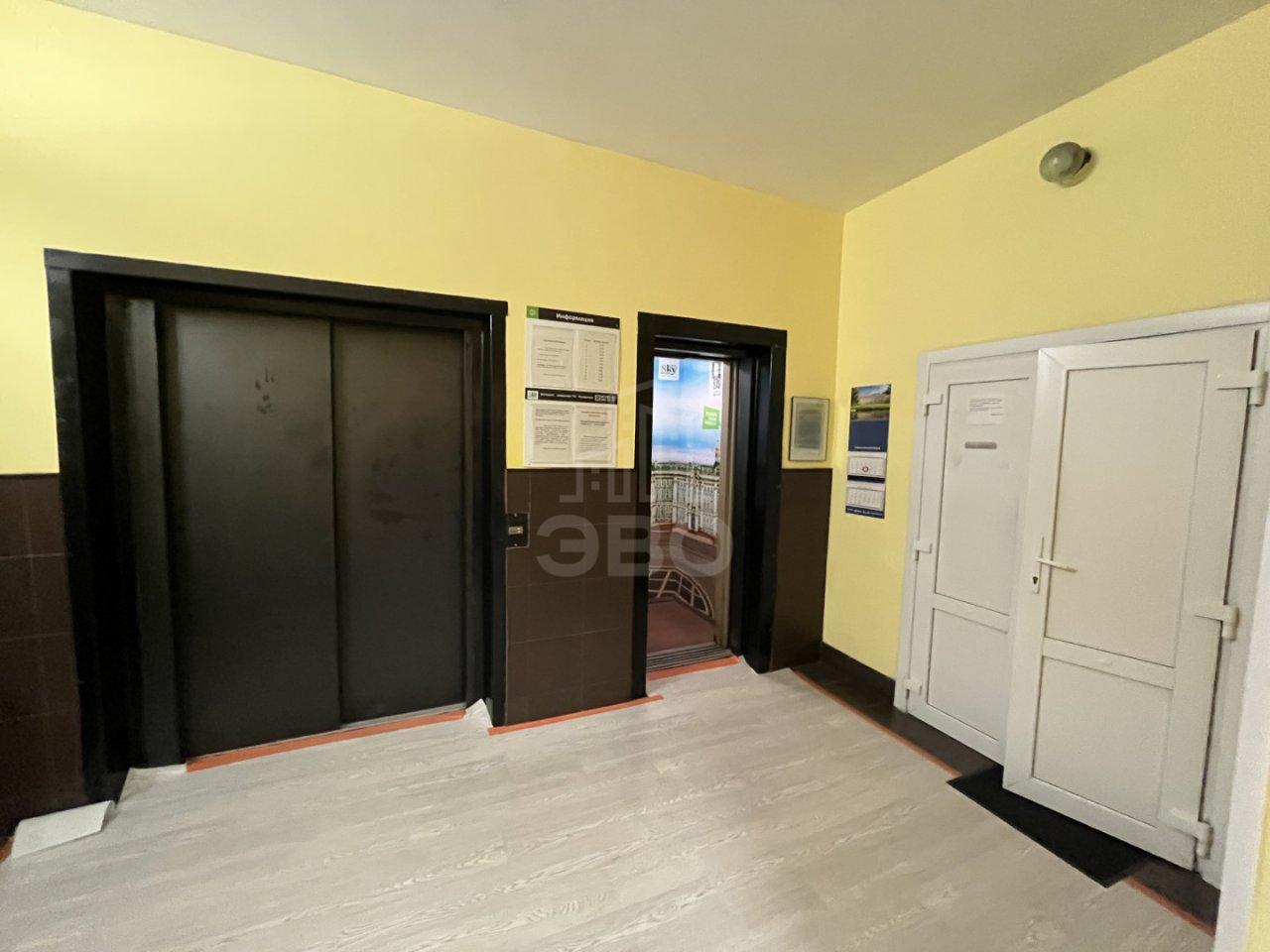 трехкомнатная квартира в Санкт-Петербурге по адресу: Свеаборгская ул., 12