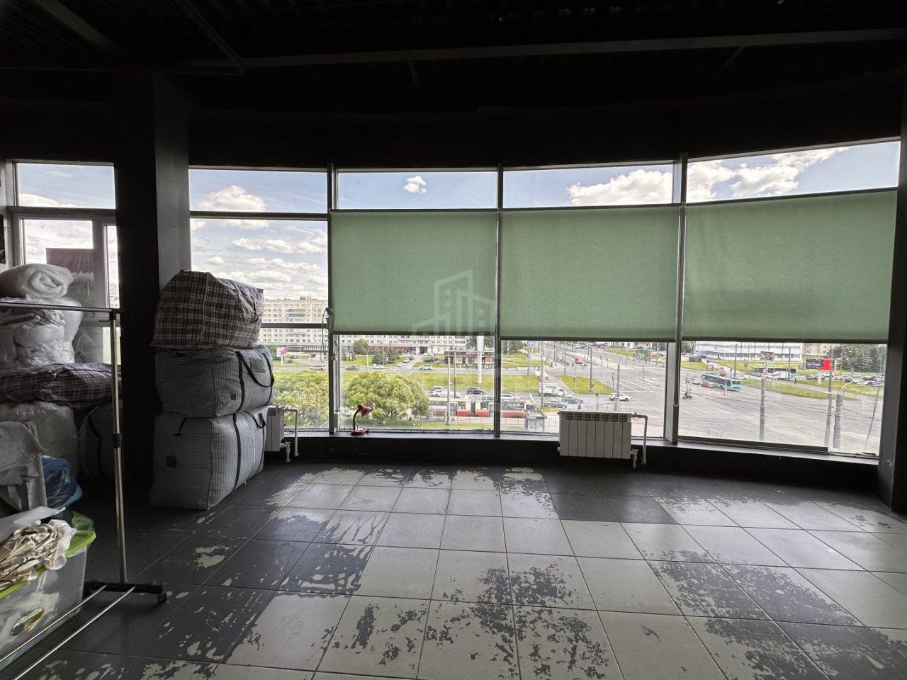 коммерция в Санкт-Петербурге по адресу: Культуры проспект, 20