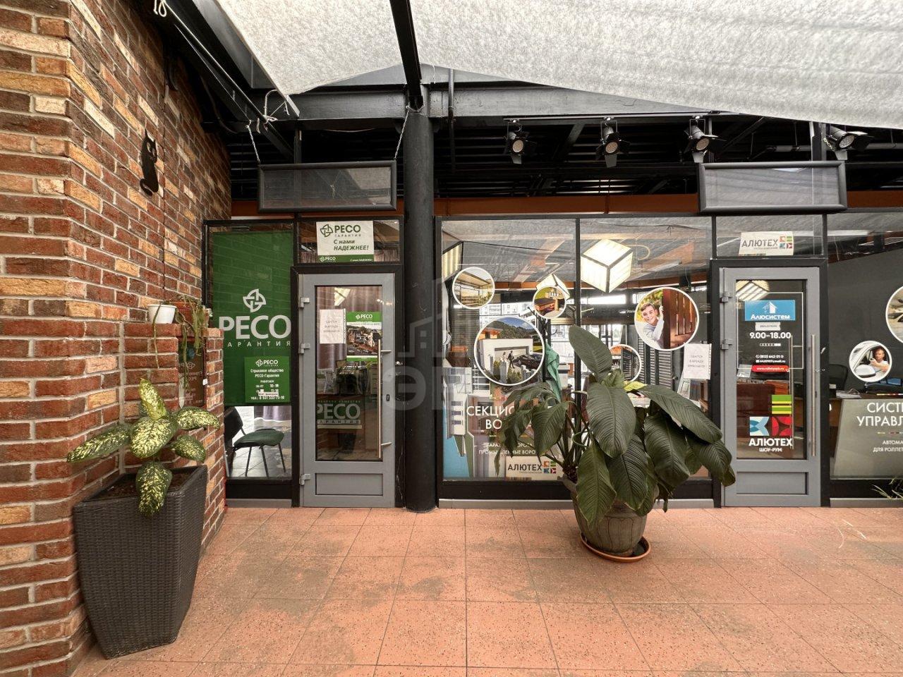 коммерция в Санкт-Петербурге по адресу: Культуры проспект, 20