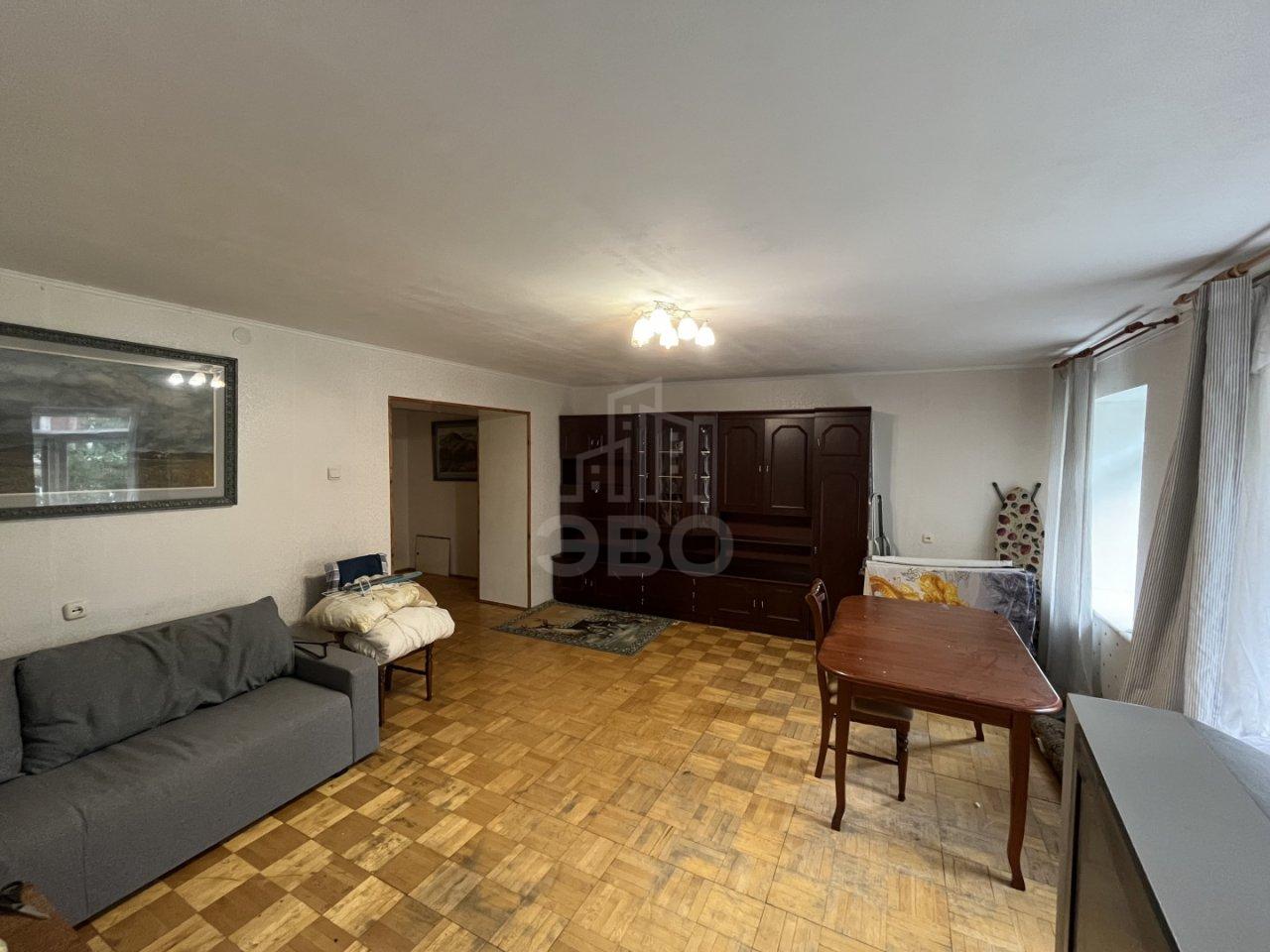 трехкомнатная квартира в Санкт-Петербурге по адресу: 13-я Красноармейская ул., 13