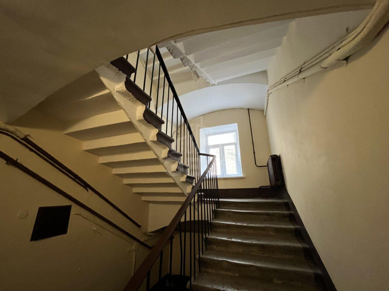 трехкомнатная квартира в Санкт-Петербурге по адресу: 13-я Красноармейская ул., 13