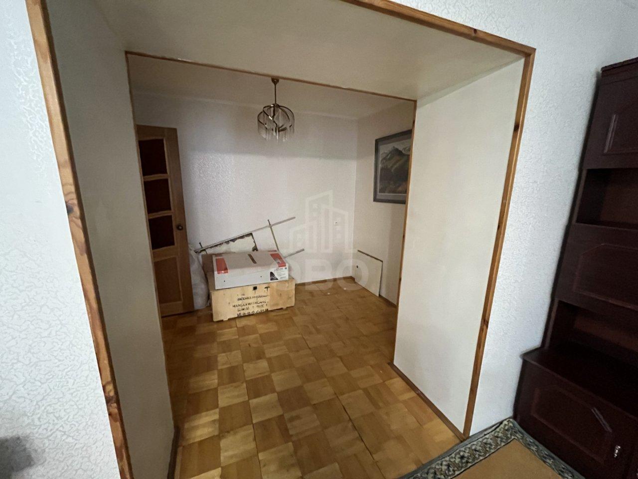 трехкомнатная квартира в Санкт-Петербурге по адресу: 13-я Красноармейская ул., 13