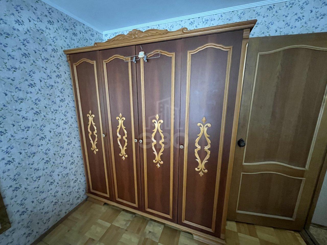 трехкомнатная квартира в Санкт-Петербурге по адресу: 13-я Красноармейская ул., 13