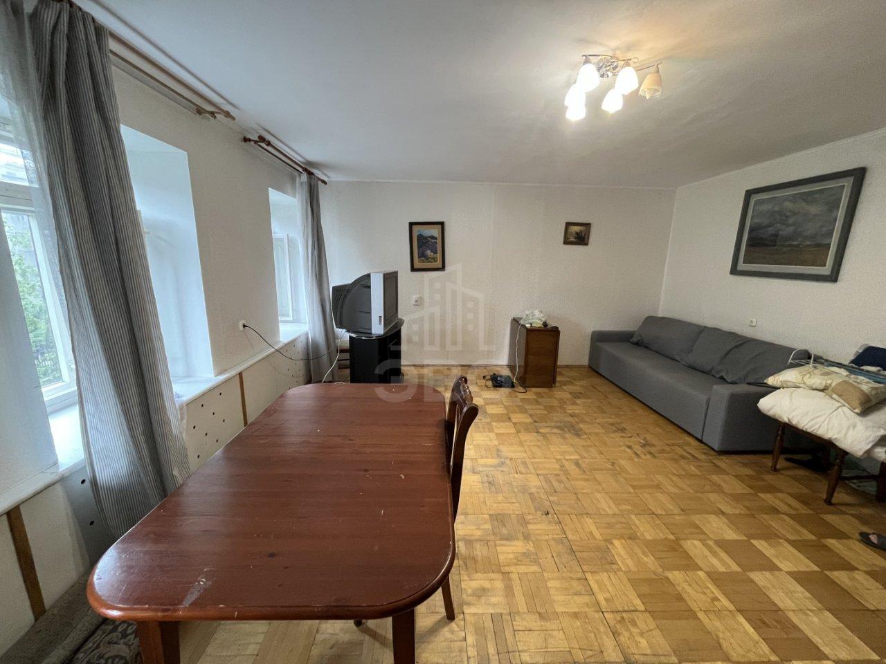 трехкомнатная квартира в Санкт-Петербурге по адресу: 13-я Красноармейская ул., 13