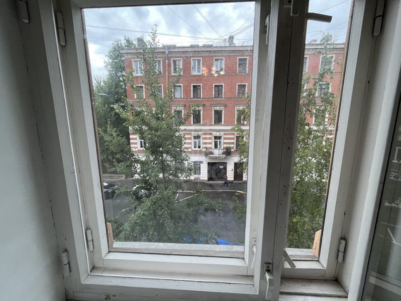 трехкомнатная квартира в Санкт-Петербурге по адресу: 13-я Красноармейская ул., 13