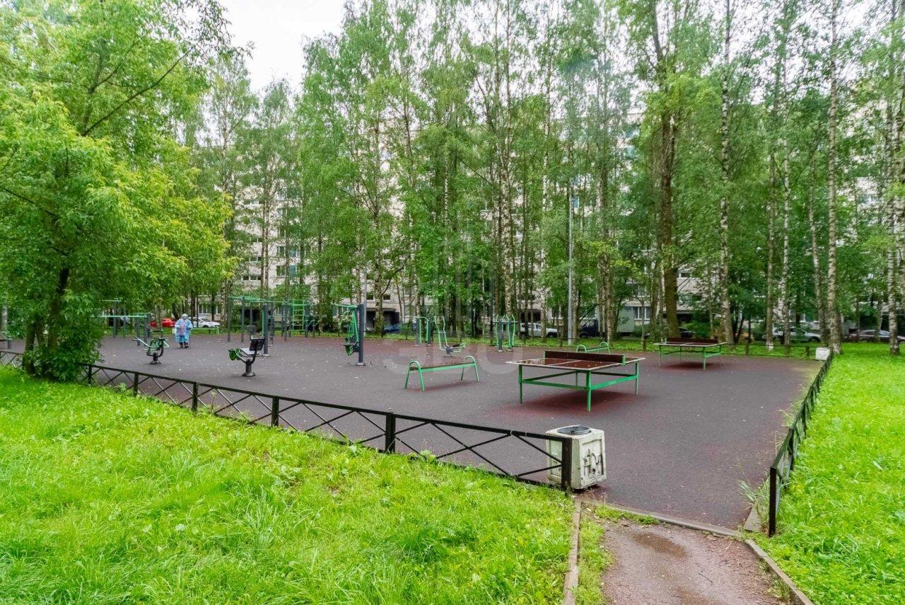 трехкомнатная квартира в Санкт-Петербурге по адресу: Испытателей проспект, 20