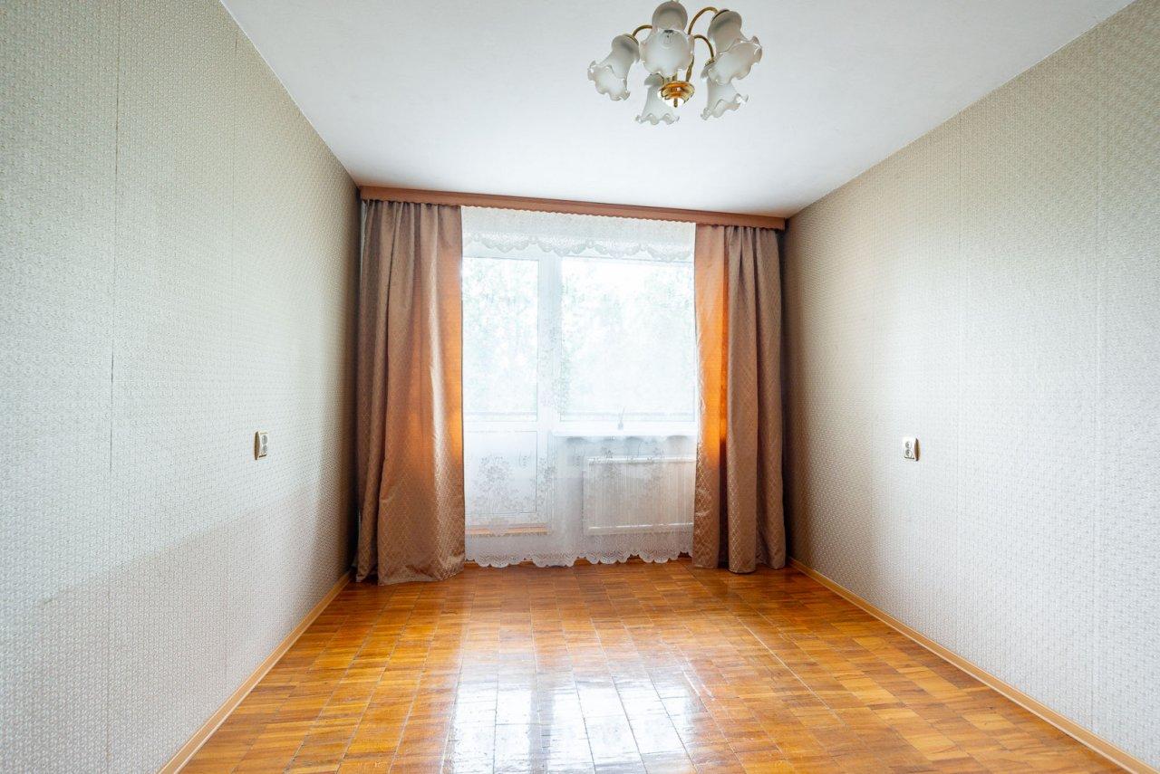 трехкомнатная квартира в Санкт-Петербурге по адресу: Испытателей проспект, 20