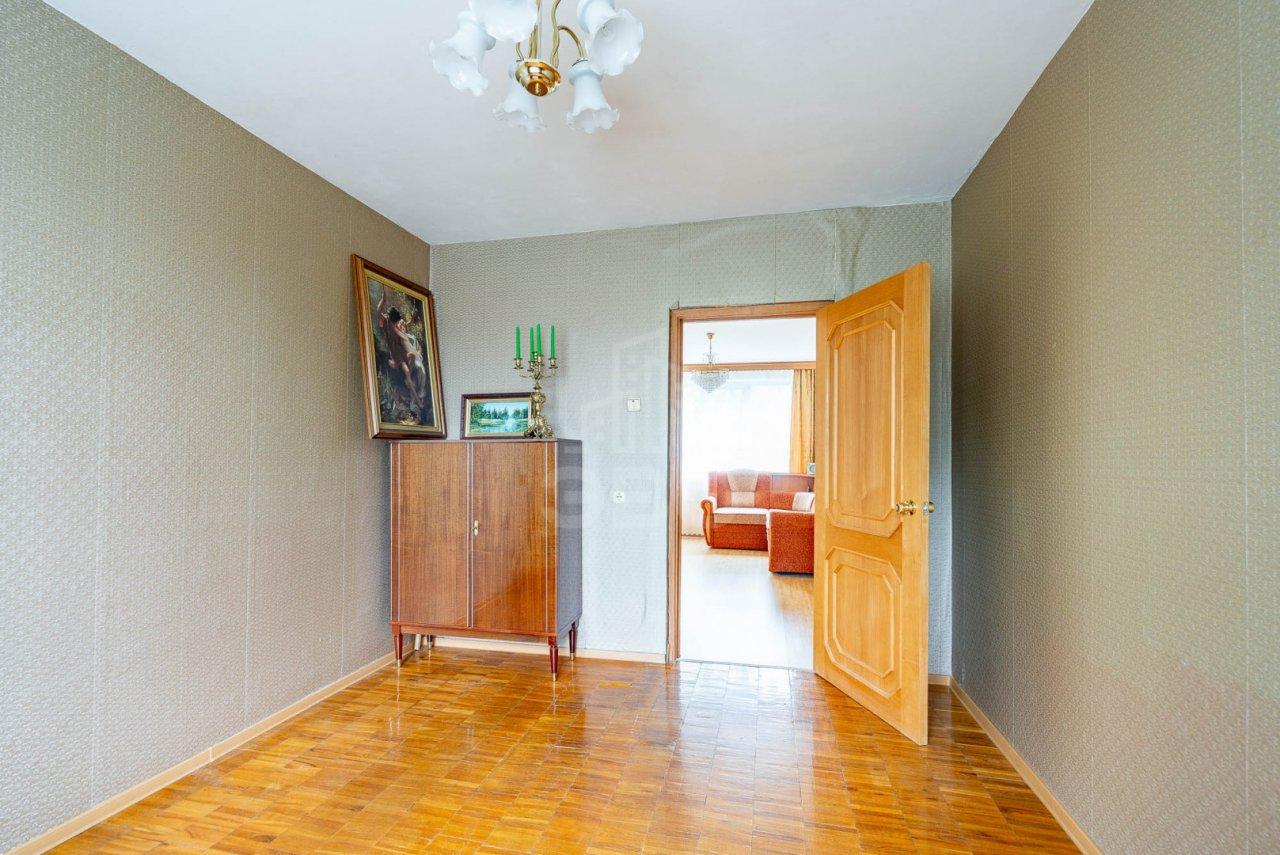 трехкомнатная квартира в Санкт-Петербурге по адресу: Испытателей проспект, 20