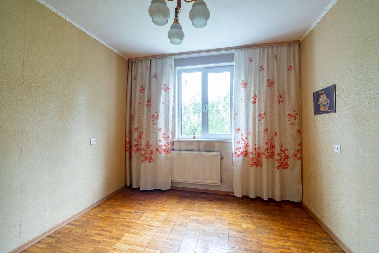 трехкомнатная квартира в Санкт-Петербурге по адресу: Испытателей проспект, 20