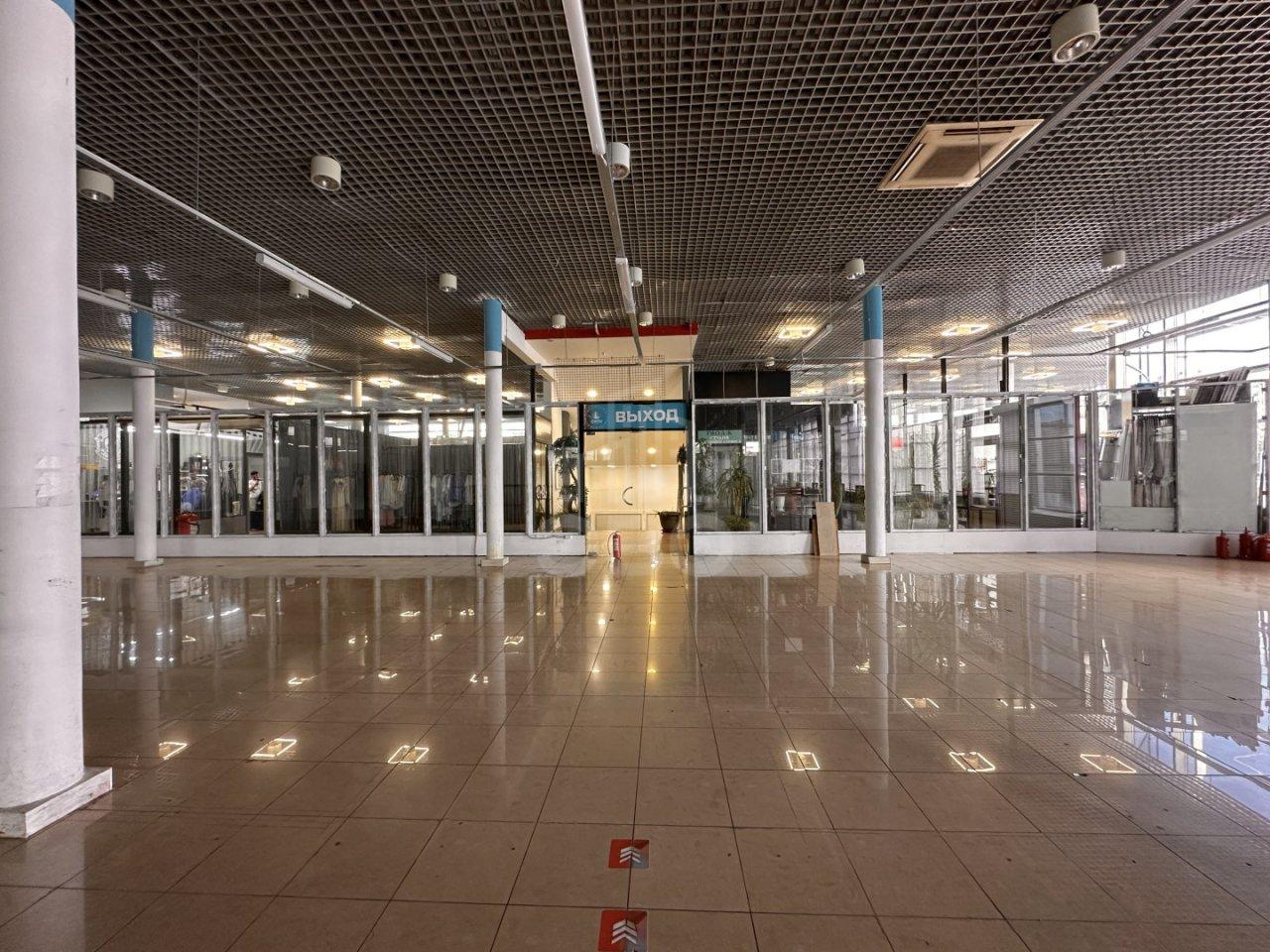 коммерция в Санкт-Петербурге по адресу: Культуры проспект, 20