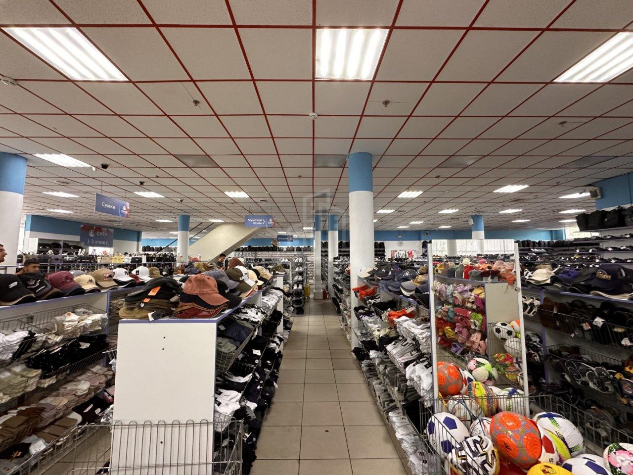 коммерция в Санкт-Петербурге по адресу: Культуры проспект, 20