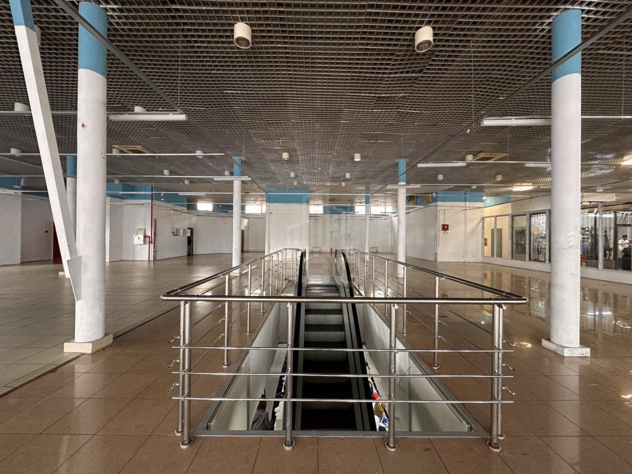 коммерция в Санкт-Петербурге по адресу: Культуры проспект, 20