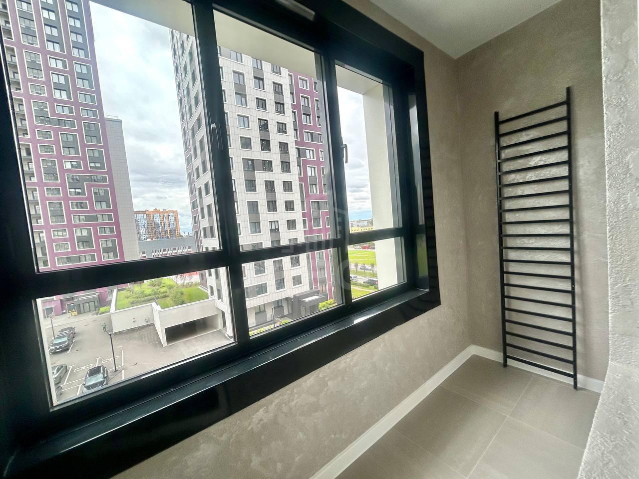 трехкомнатная квартира в Санкт-Петербурге по адресу: Маршала Блюхера проспект, 3, к 2