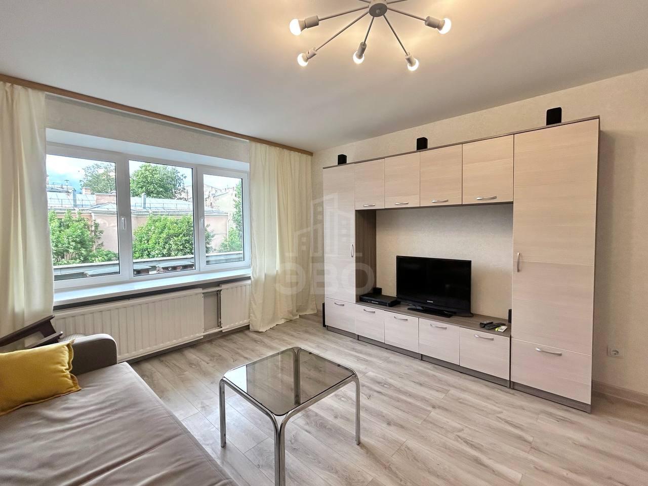 трехкомнатная квартира в Санкт-Петербурге по адресу: Финляндский проспект, 1