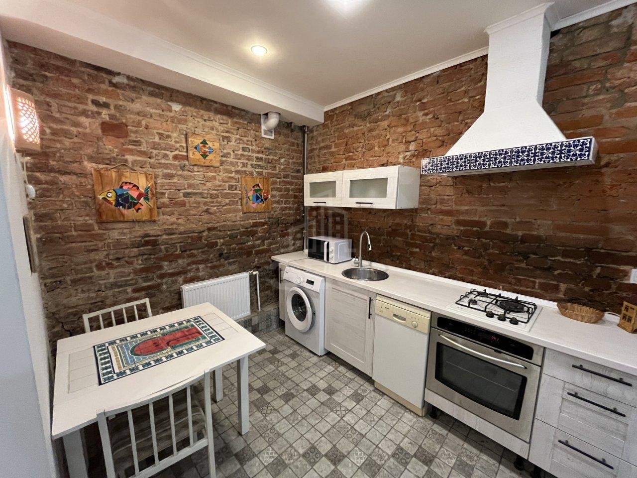 однокомнатная квартира в Санкт-Петербурге по адресу: Канала Грибоедова наб., 102, литера б