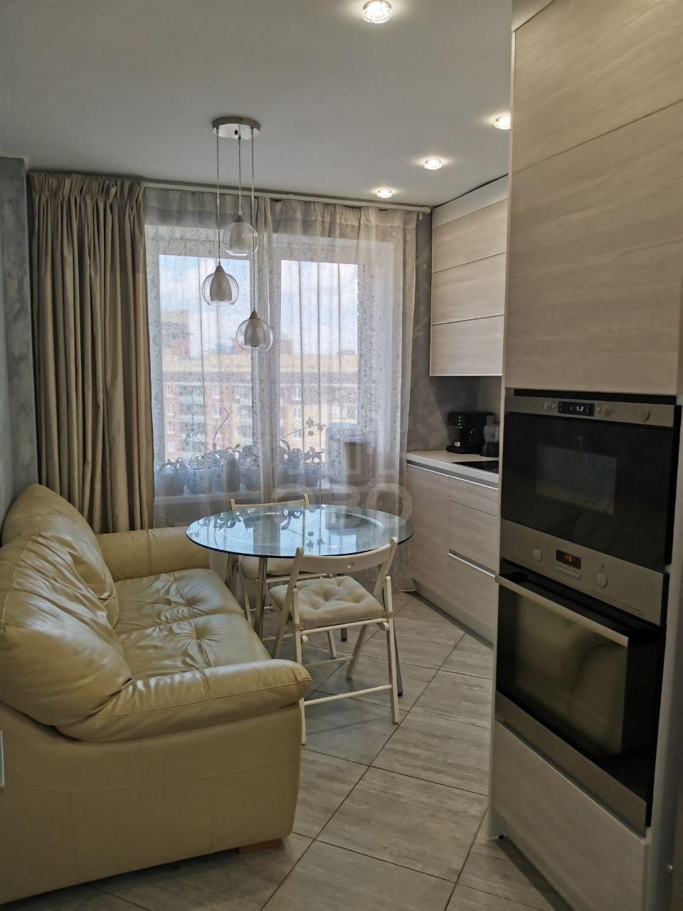 трехкомнатная квартира в Санкт-Петербурге по адресу: Николая Рубцова ул., 13