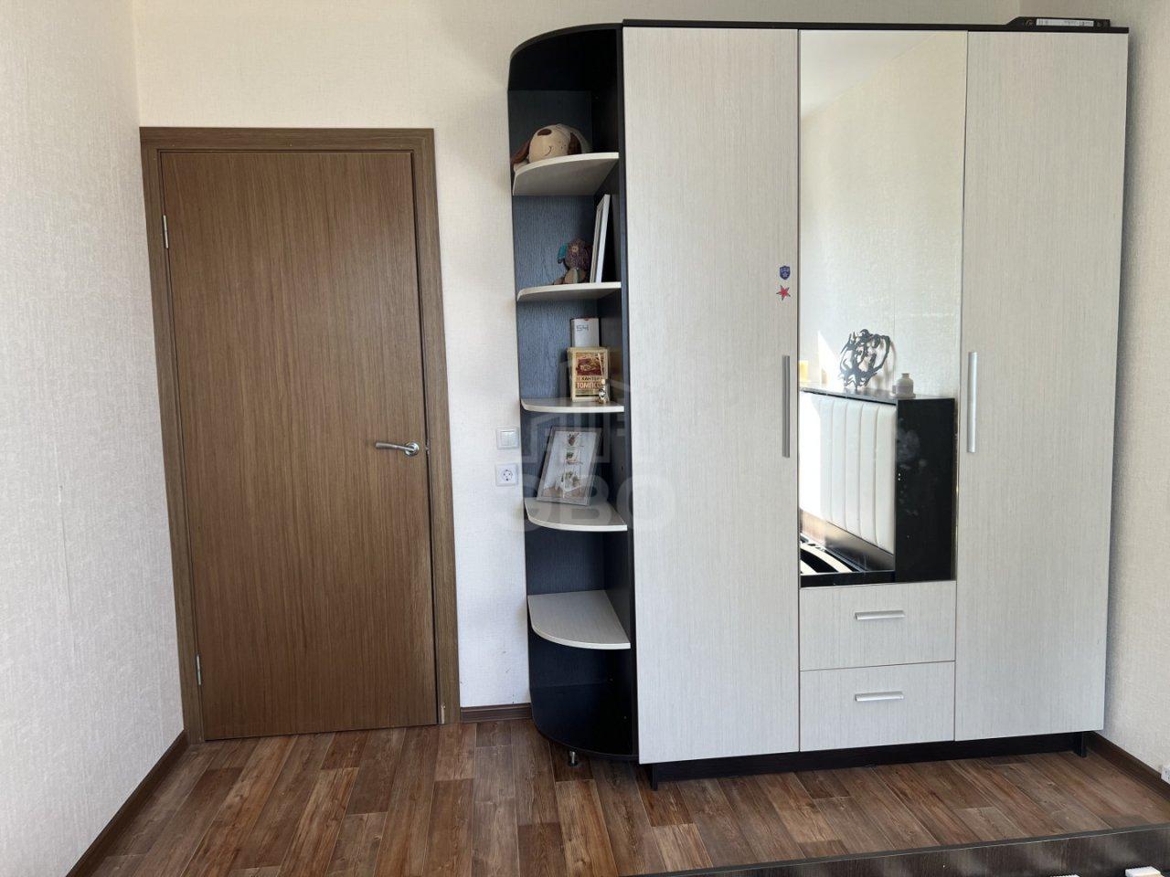 трехкомнатная квартира в Санкт-Петербурге по адресу: Даниила Хармса ул., 8