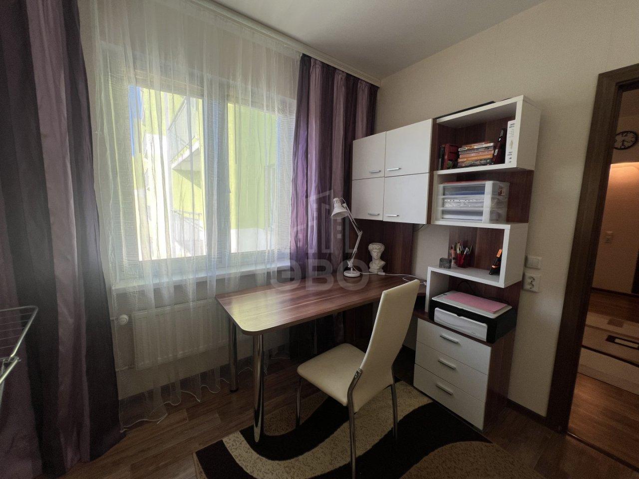 трехкомнатная квартира в Санкт-Петербурге по адресу: Даниила Хармса ул., 8