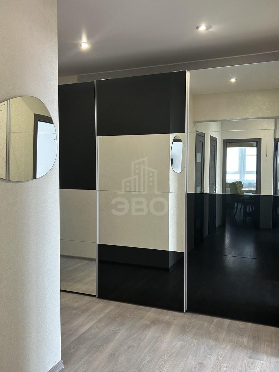 трехкомнатная квартира в Санкт-Петербурге по адресу: Лыжный пер., 4, к 1