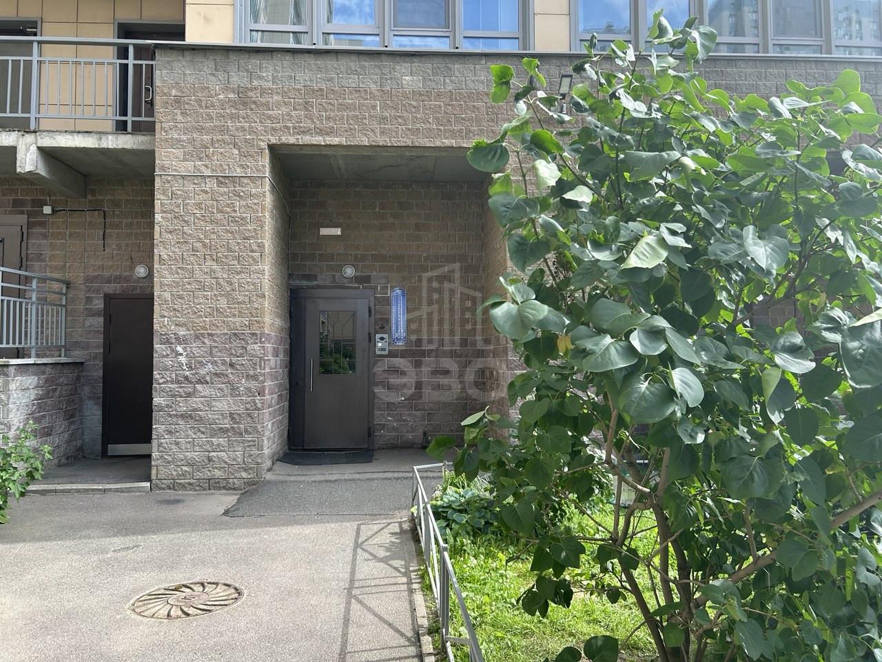 трехкомнатная квартира в Санкт-Петербурге по адресу: Лыжный пер., 4, к 1