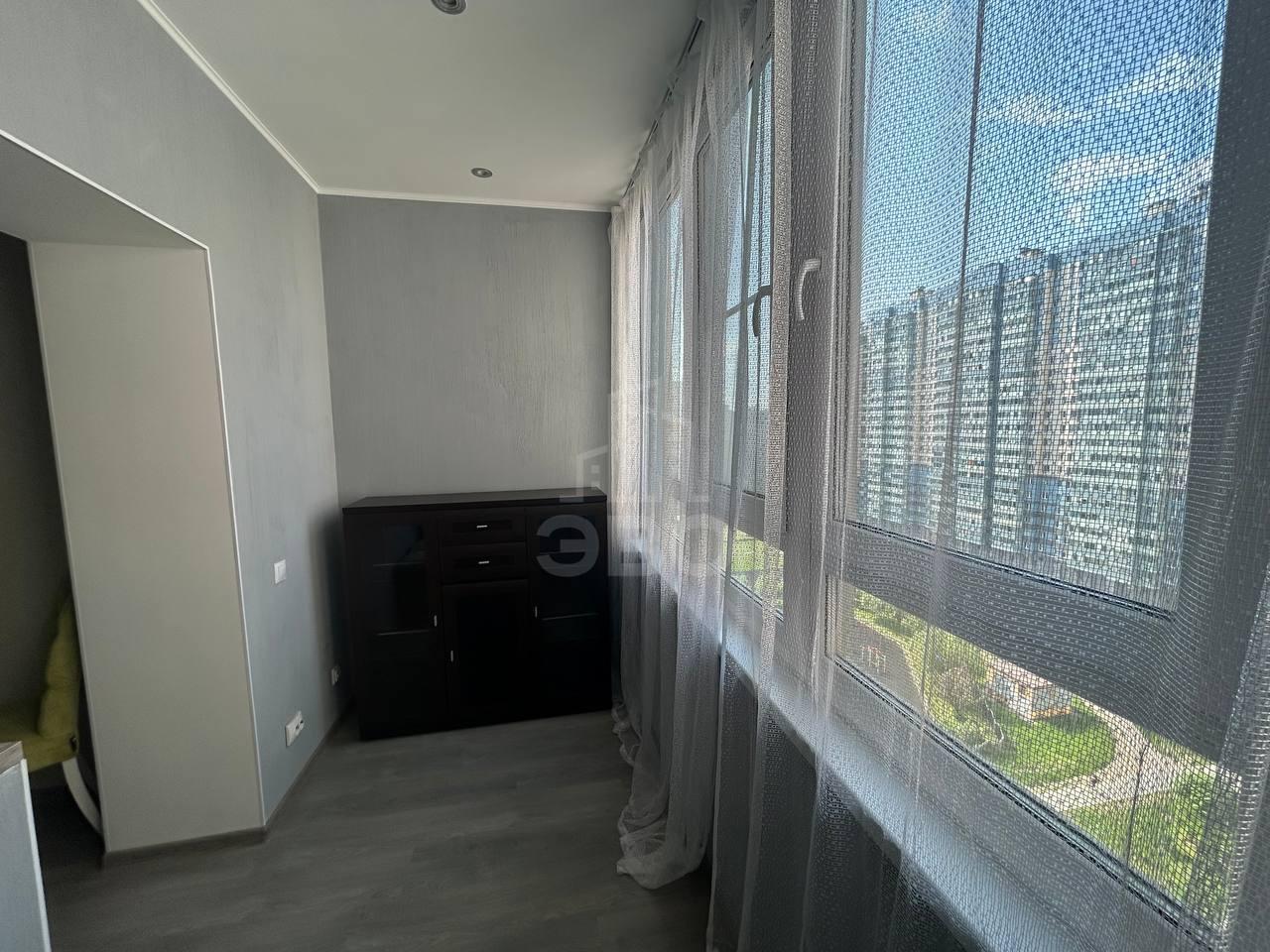 трехкомнатная квартира в Санкт-Петербурге по адресу: Лыжный пер., 4, к 1