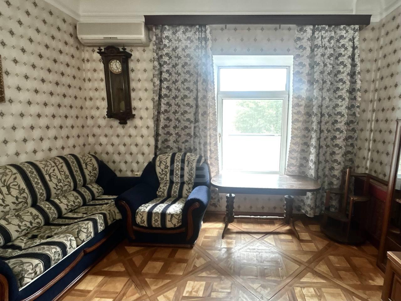 трехкомнатная квартира в Санкт-Петербурге по адресу: Невский проспект, 153