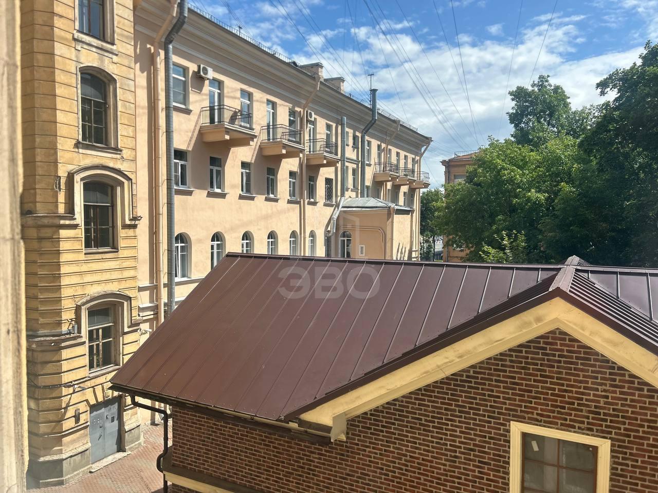 трехкомнатная квартира в Санкт-Петербурге по адресу: Невский проспект, 153