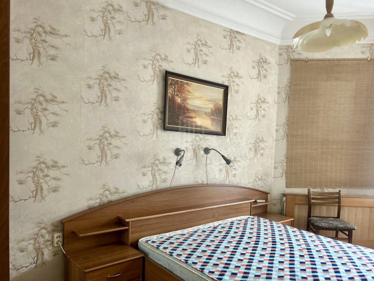 трехкомнатная квартира в Санкт-Петербурге по адресу: Невский проспект, 153