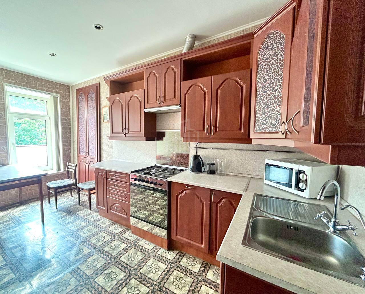 трехкомнатная квартира в Санкт-Петербурге по адресу: Невский проспект, 153