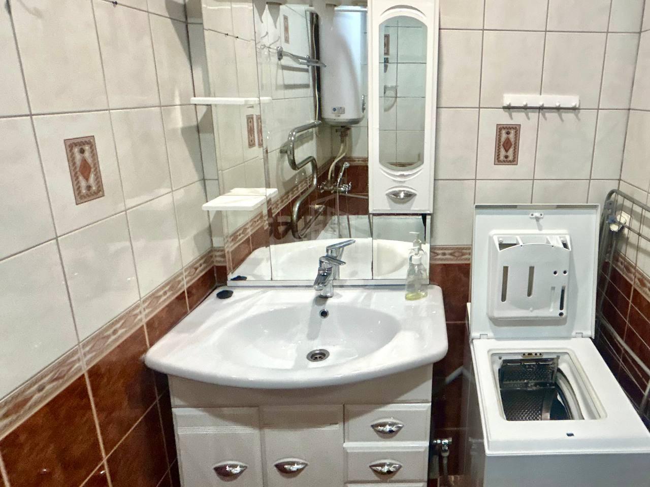 трехкомнатная квартира в Санкт-Петербурге по адресу: Невский проспект, 153