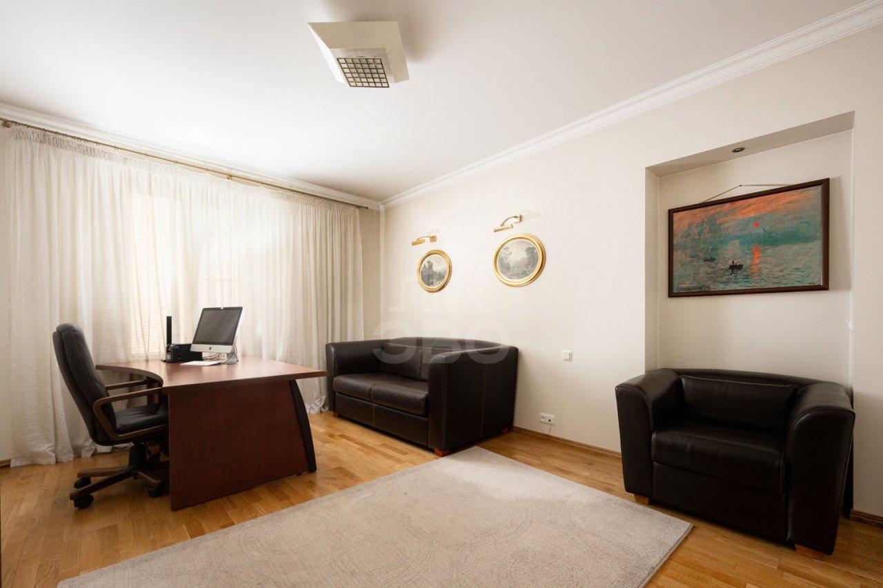 двухкомнатная квартира в Санкт-Петербурге по адресу: Малая Садовая ул., 3/54