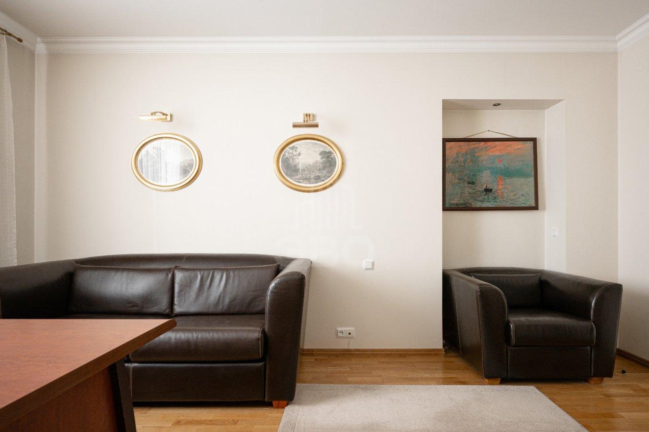 двухкомнатная квартира в Санкт-Петербурге по адресу: Малая Садовая ул., 3/54